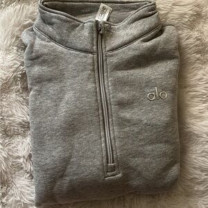 ALO Yoga Men's Gray Half-Zip Sweater Size Medium